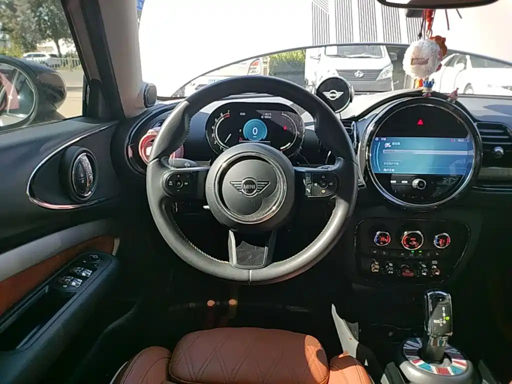 MINI Mini Clubman — миниатюра 11