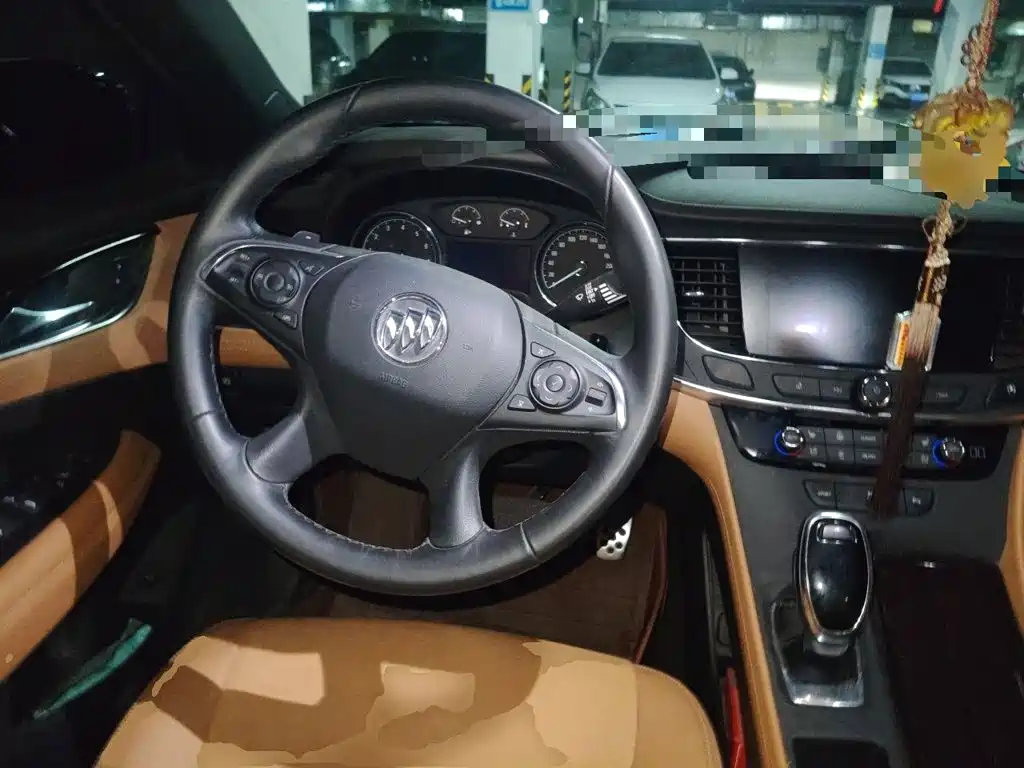 Buick LaCrosse — миниатюра 11