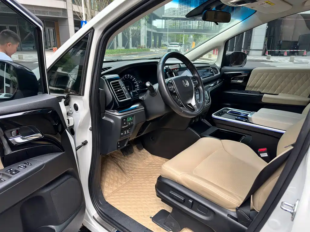 Honda Elysion 2019 2.0L Comfort