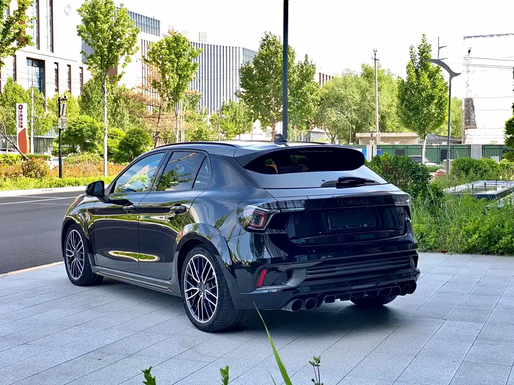 Lynk & Co 02 Hatchback 2021 2.0TD Halo