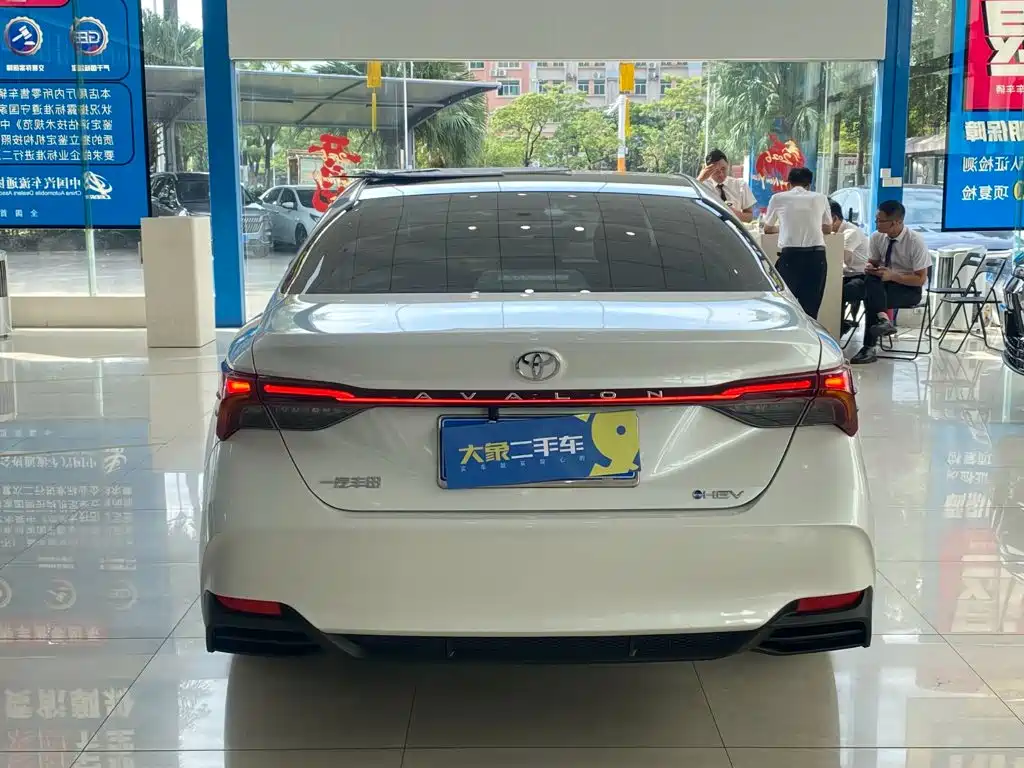 Toyota Avalon — миниатюра 15