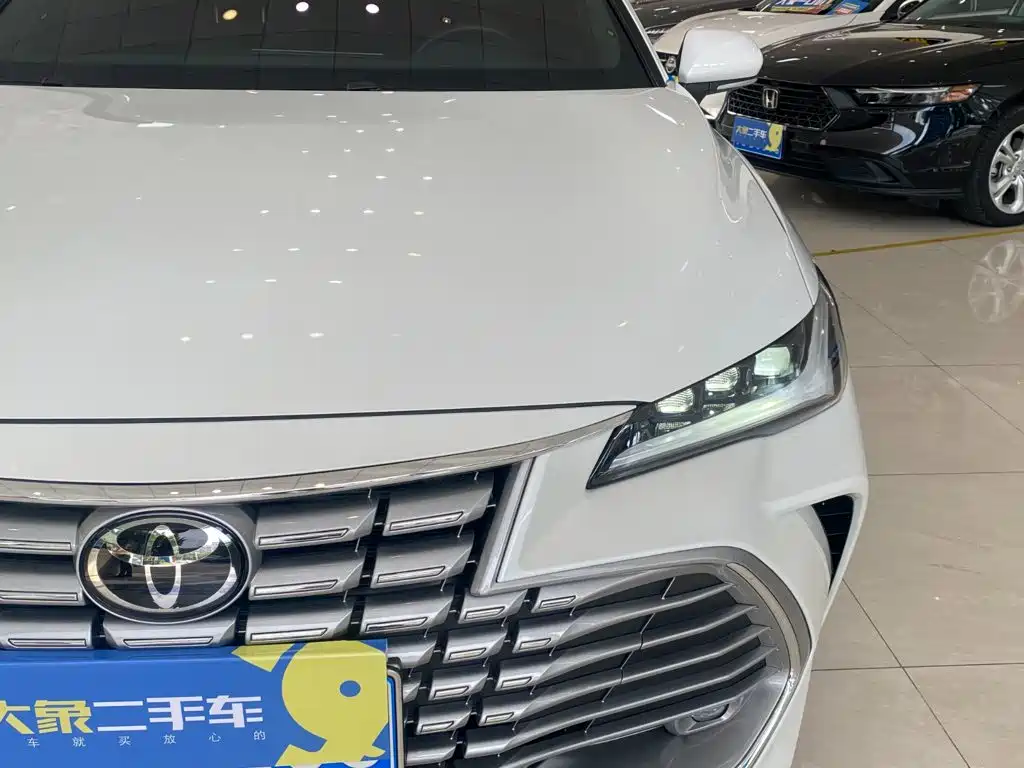 Toyota Avalon — миниатюра 16