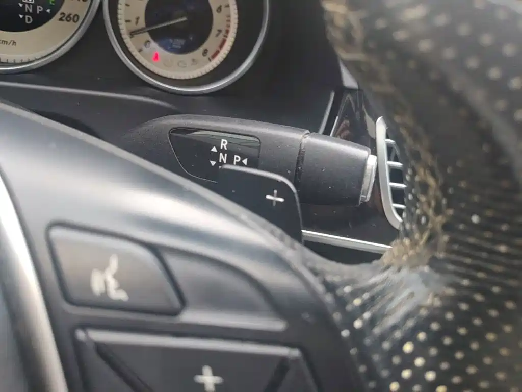 Mercedes-Benz E-Class — миниатюра 14