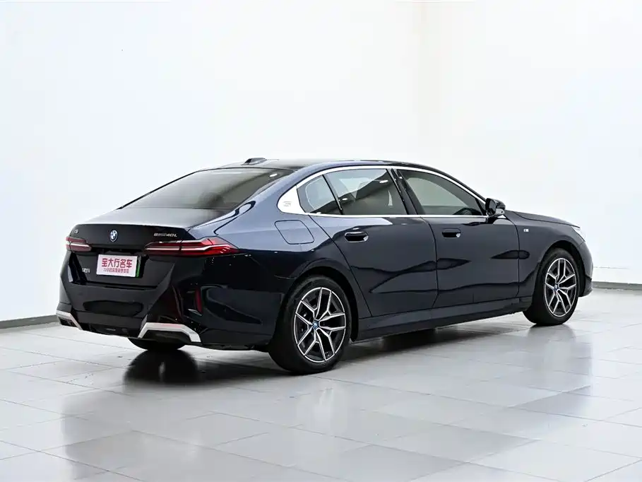 BMW i5 2025 eDrive 40L M Sport