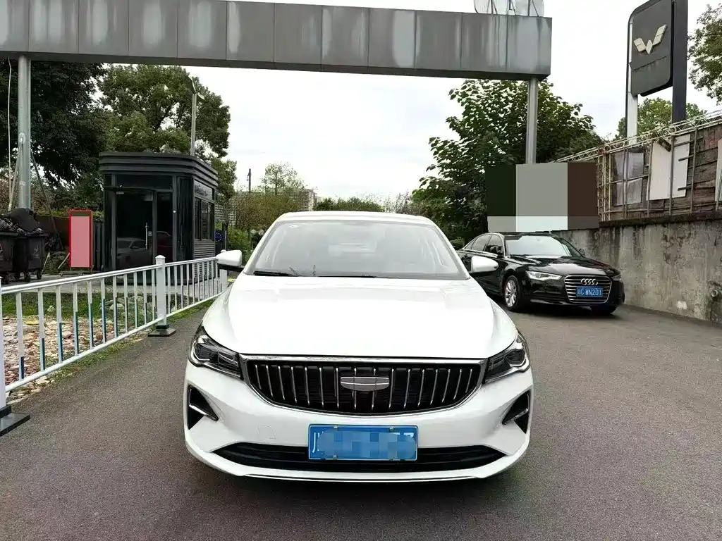 Geely Emgrand — миниатюра 2