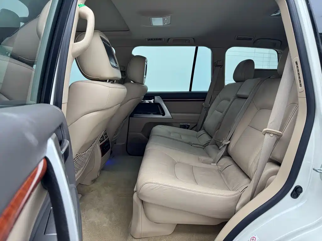Toyota Land Cruiser — миниатюра 12
