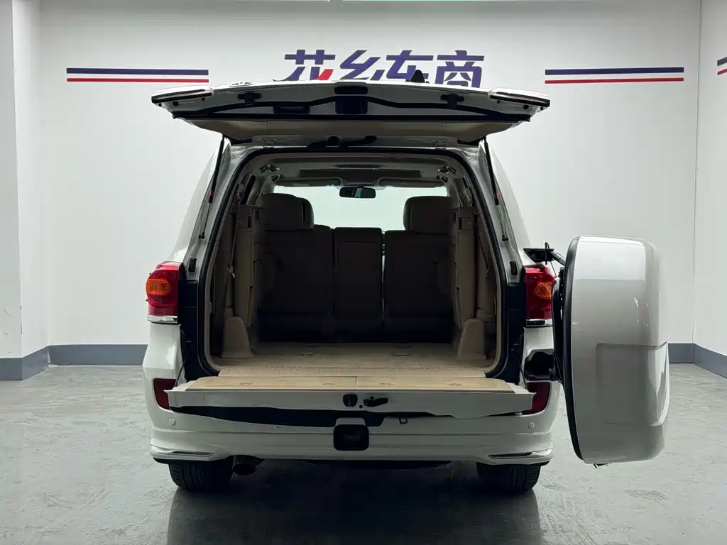 Toyota Land Cruiser — миниатюра 16