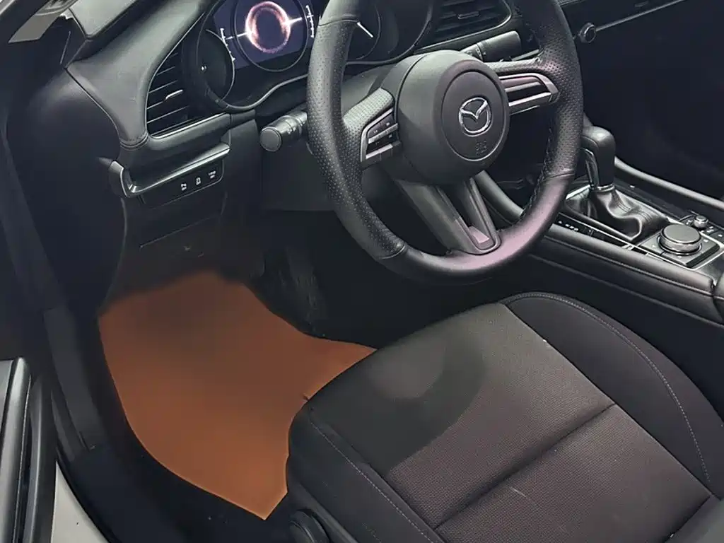 Mazda 3 Axela — миниатюра 10
