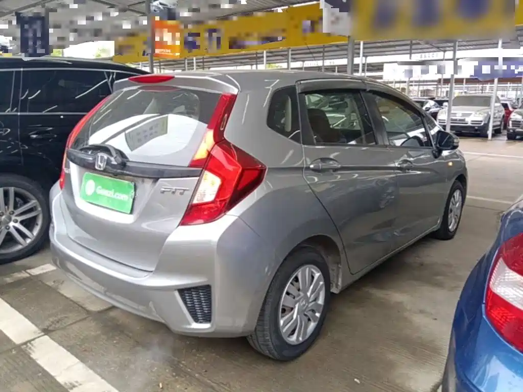 Honda Fit — миниатюра 7