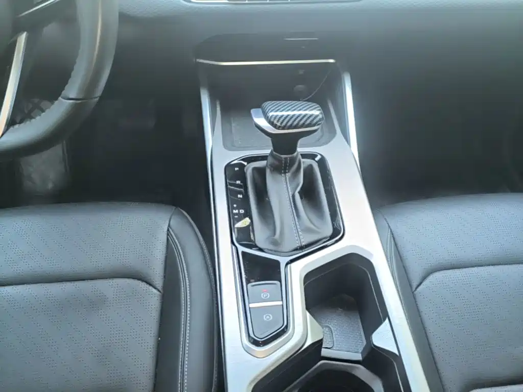 Geely Emgrand — миниатюра 14