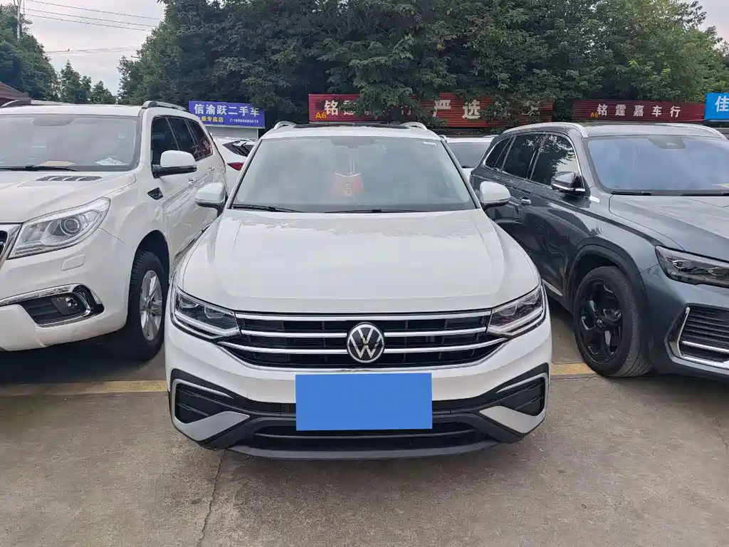 Volkswagen Tiguan L — миниатюра 2