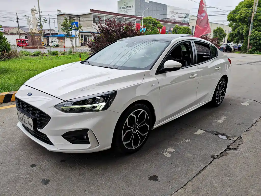 Купить Ford Focus