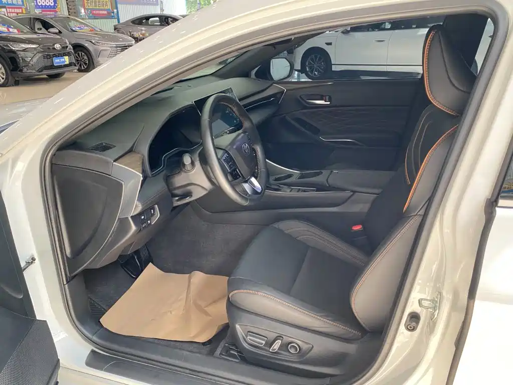 Toyota Avalon — миниатюра 8