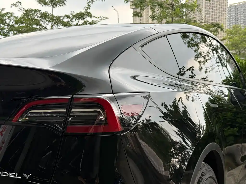 Tesla Model Y — фотографии объявления, Фото 9