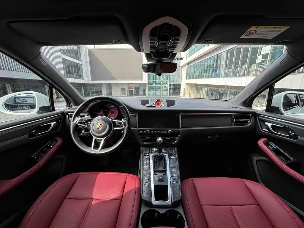 Porsche Macan — миниатюра 5