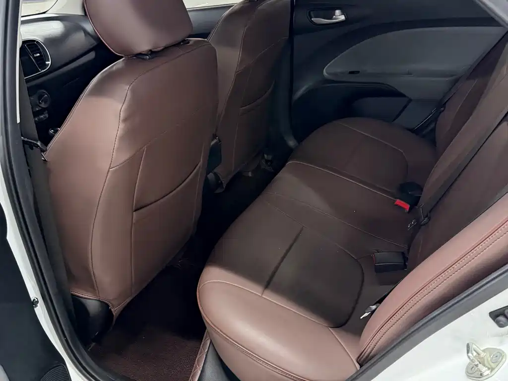 Kia Huanchi 1.4L Auto Comfort Sunroof Edition, фото 4