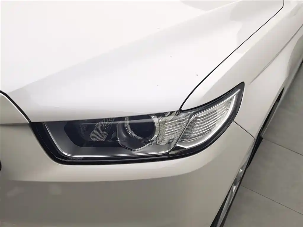 Ford Taurus 2015 EcoBoost 325 V6 Fashion