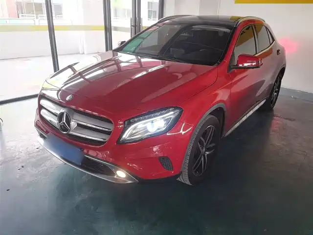 MERCEDES-BENZ  GLA 2017