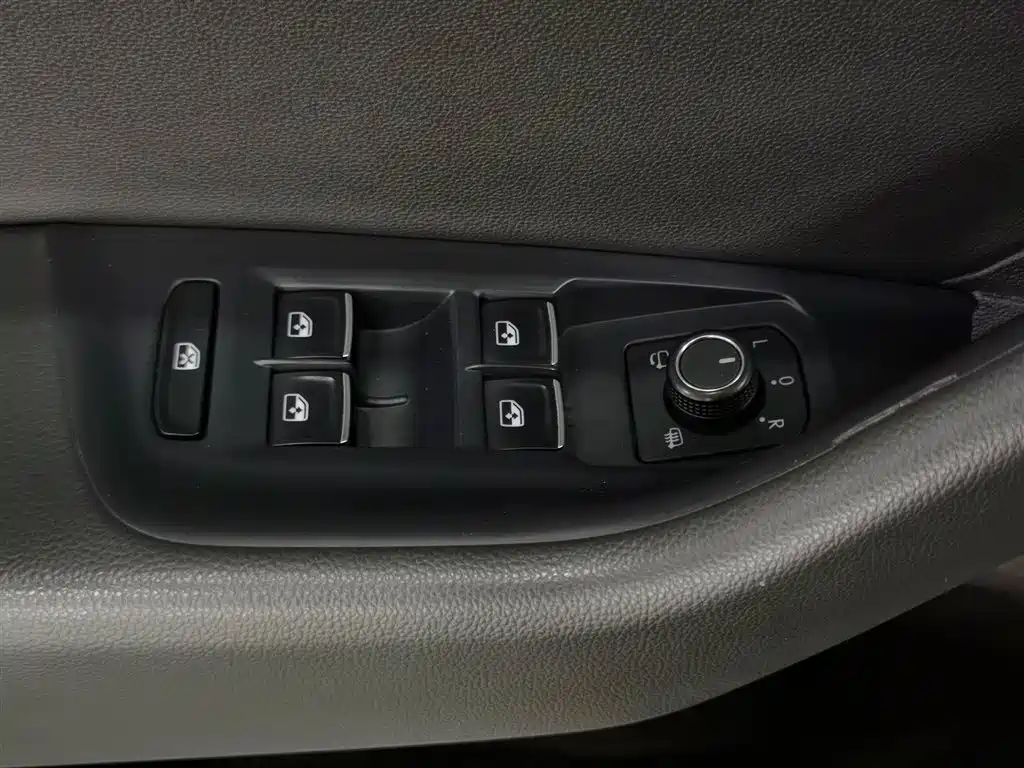 Volkswagen Magotan 2020 330TSI DSG Lead