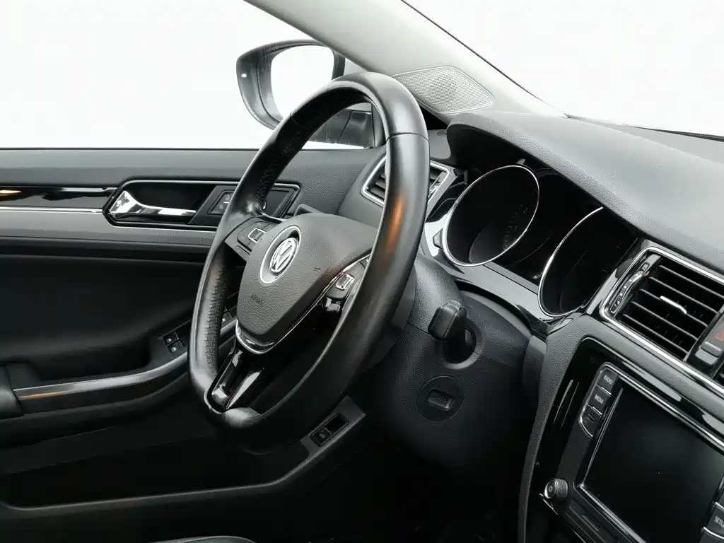 Volkswagen Sagitar — миниатюра 22