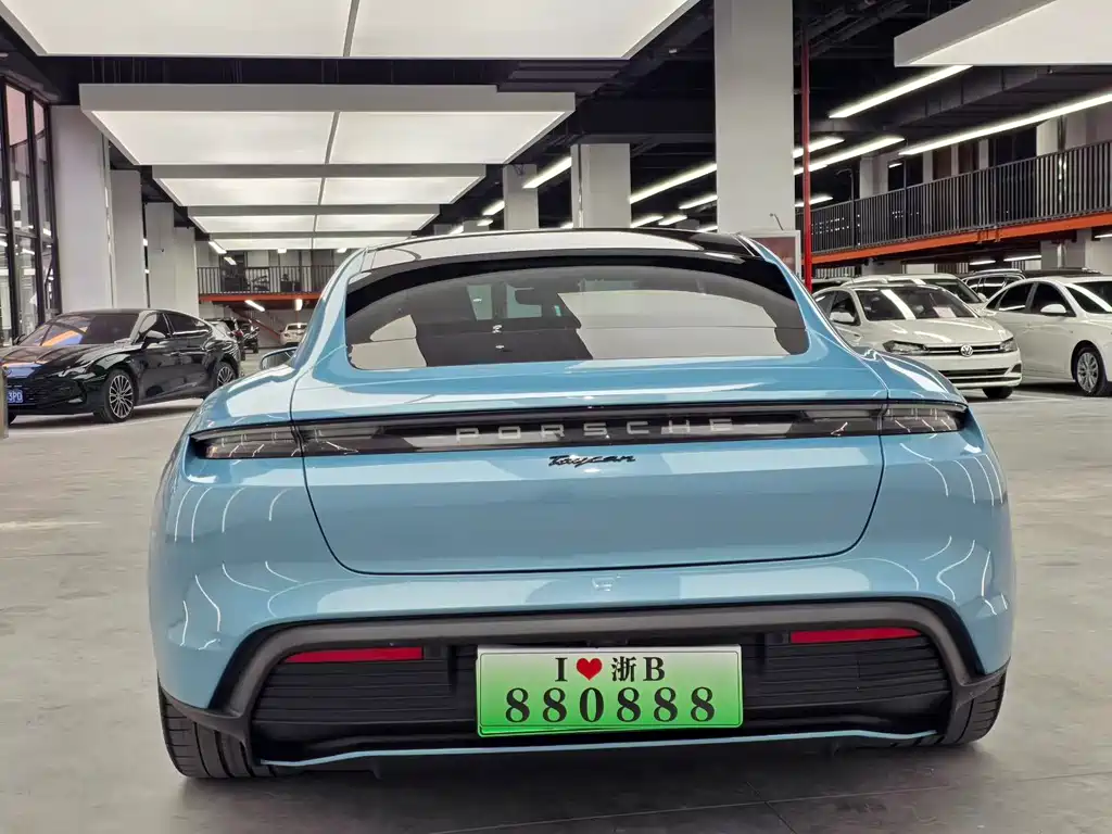 Porsche Taycan — миниатюра 8