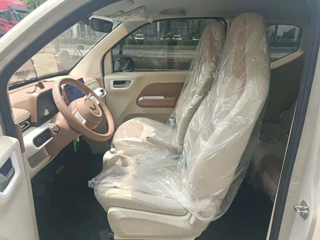 Wuling MINIEV — миниатюра 5