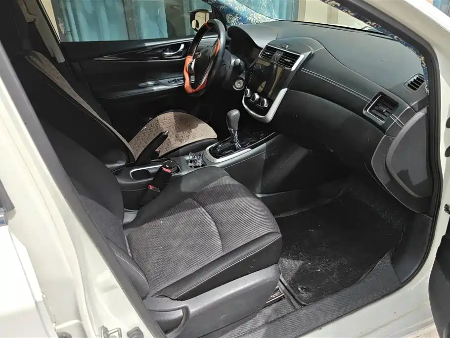 Nissan Tiida 2019 1.6L CVT V