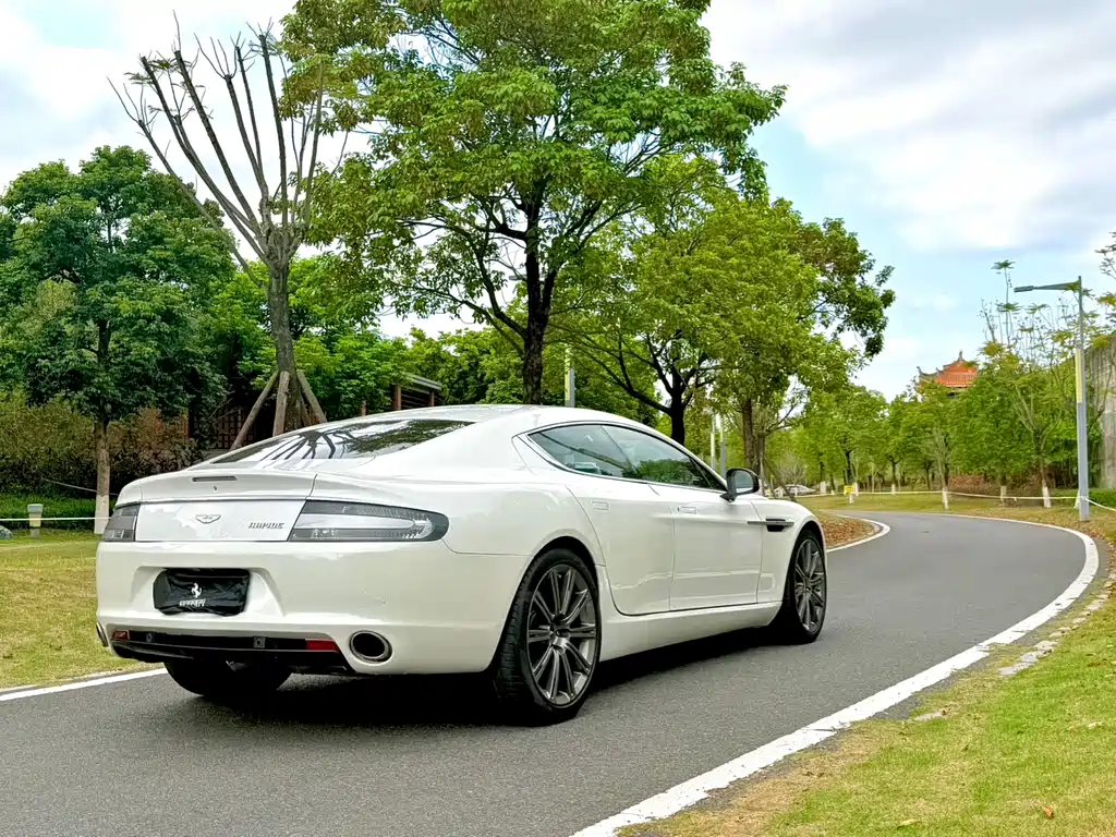 Aston Martin Rapide 2010 6.0L