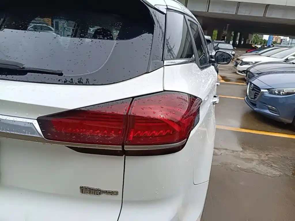 Geely Boyue — миниатюра 8
