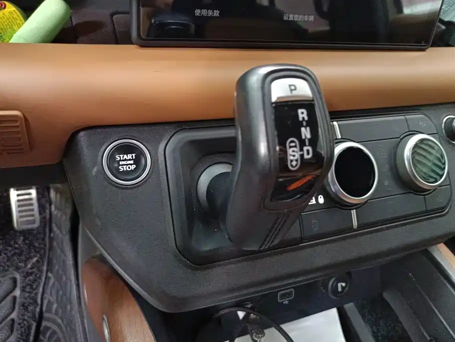 Land Rover Defender — миниатюра 16