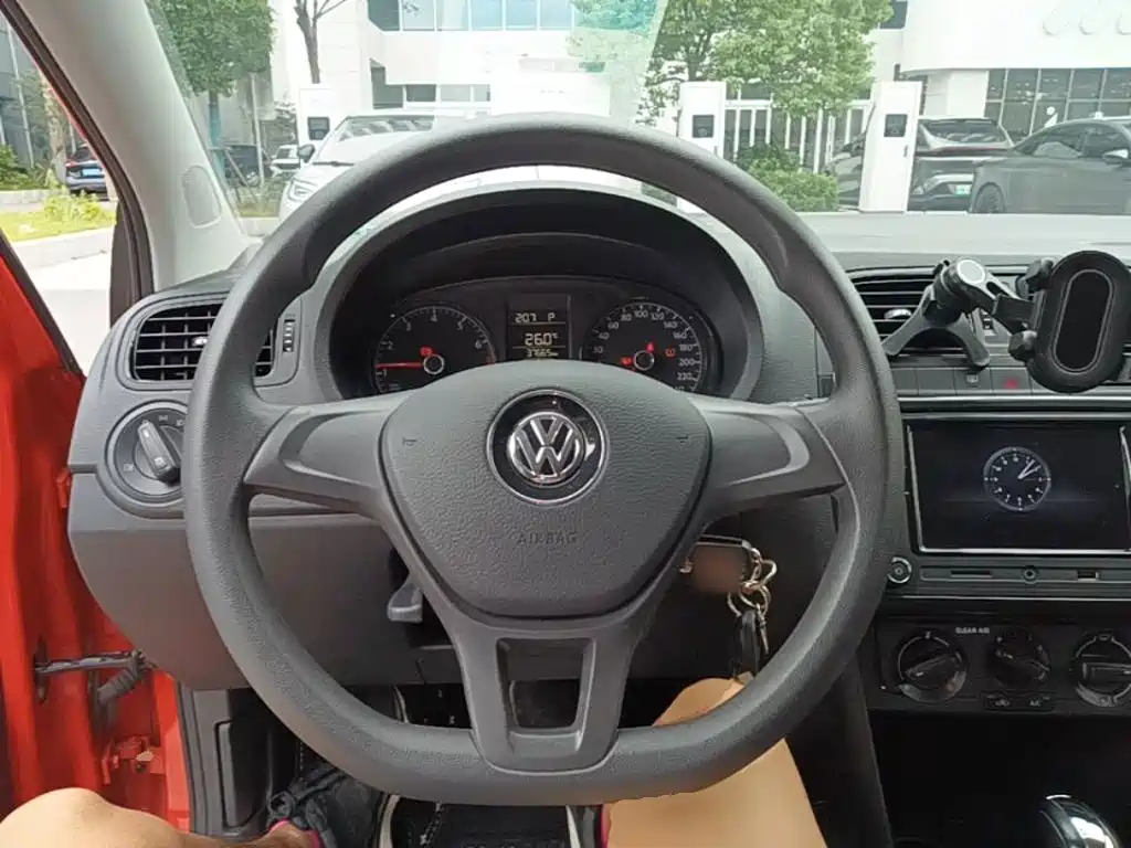 Volkswagen Polo — миниатюра 11