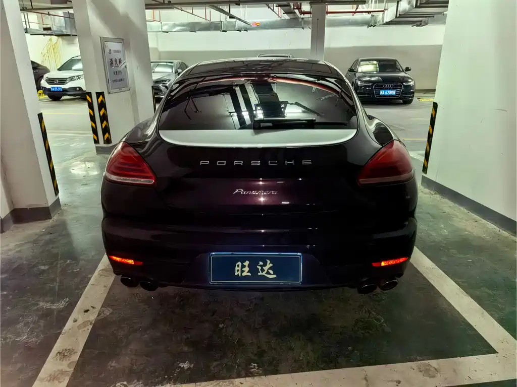 Porsche Panamera 2014 Panamera Executive 3.0T