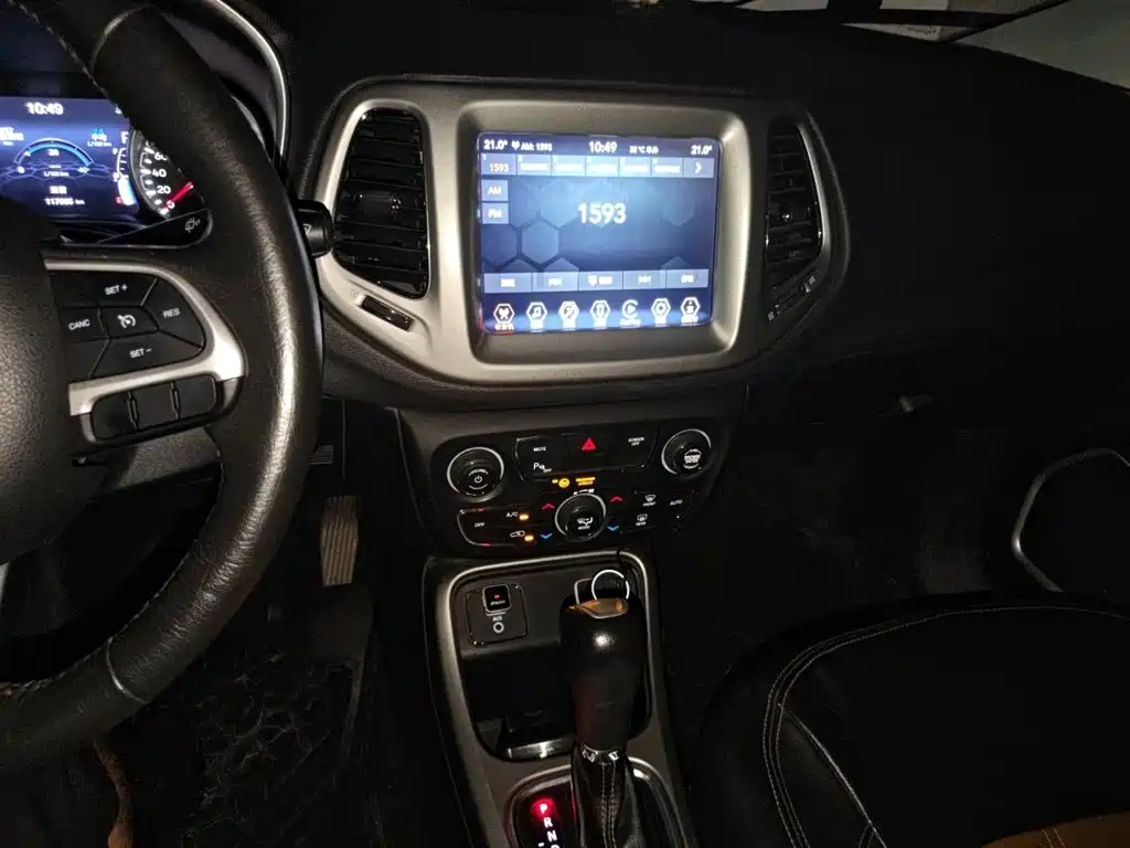 Jeep Compass — миниатюра 9