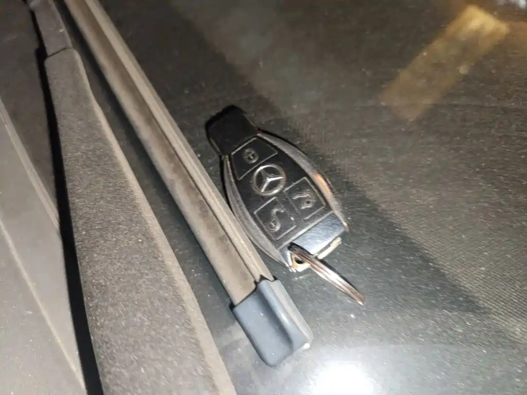 Mercedes-Benz E-Class — миниатюра 9