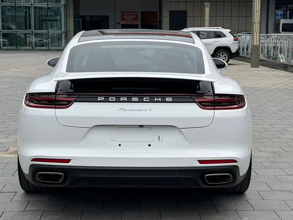 Porsche Panamera — миниатюра 3