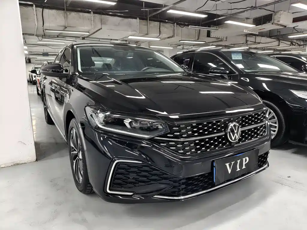 Volkswagen Passat 2022 330TSI Elite