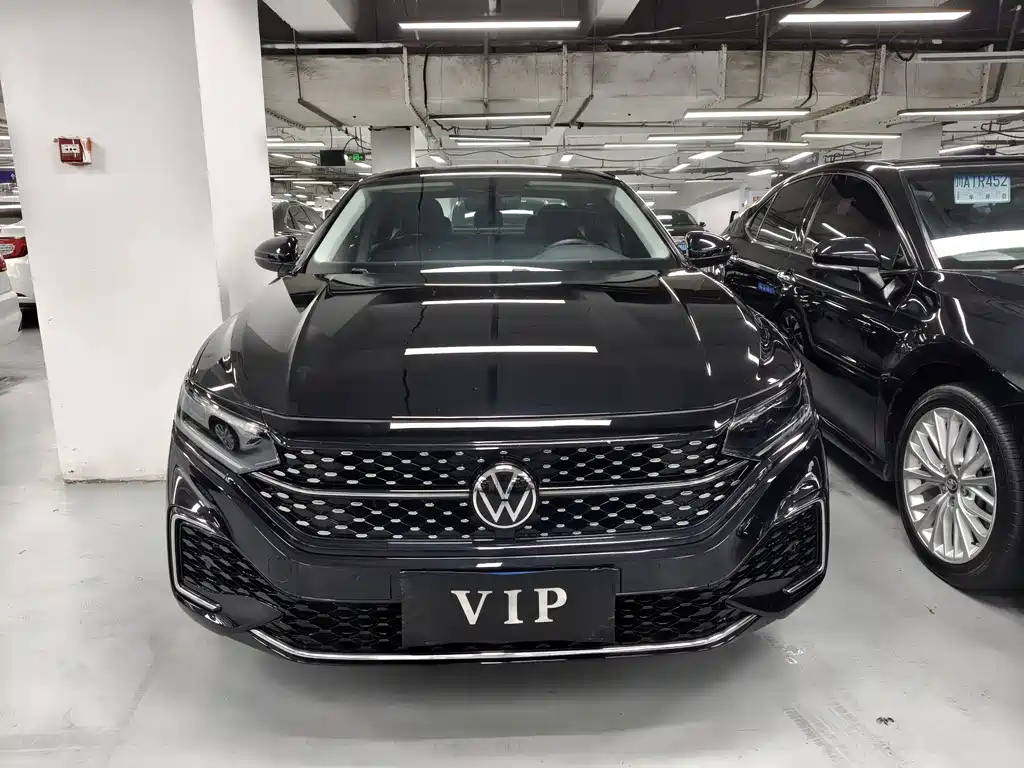 Volkswagen Passat 2022 330TSI Elite