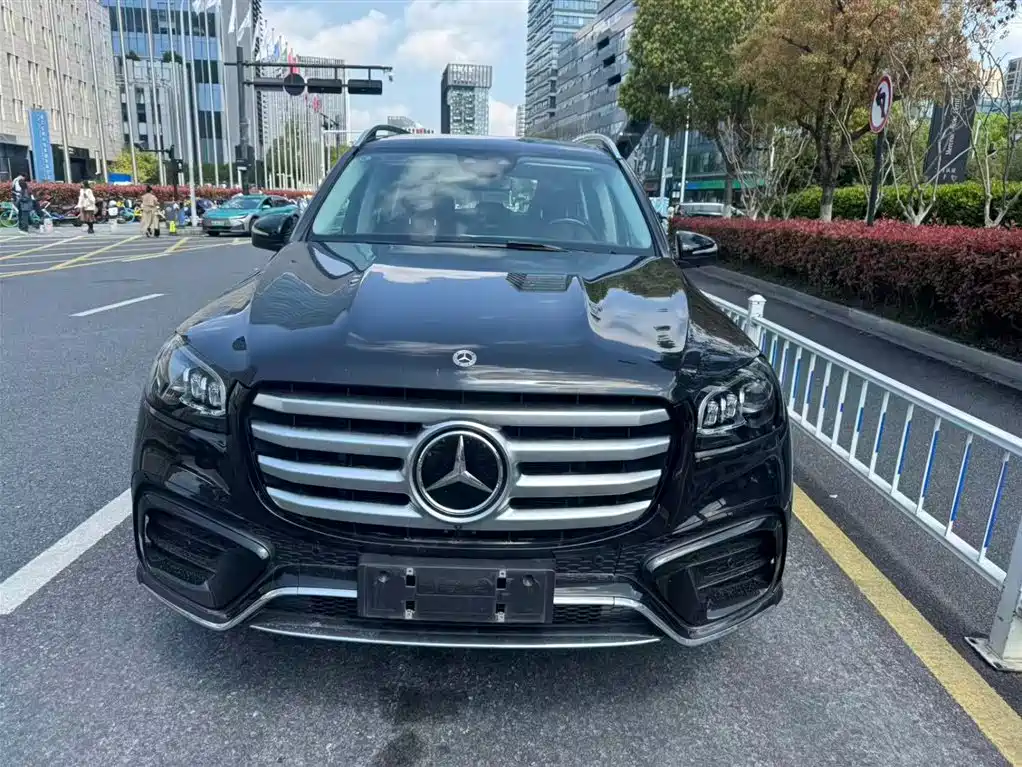 Mercedes-Benz GLS 2024