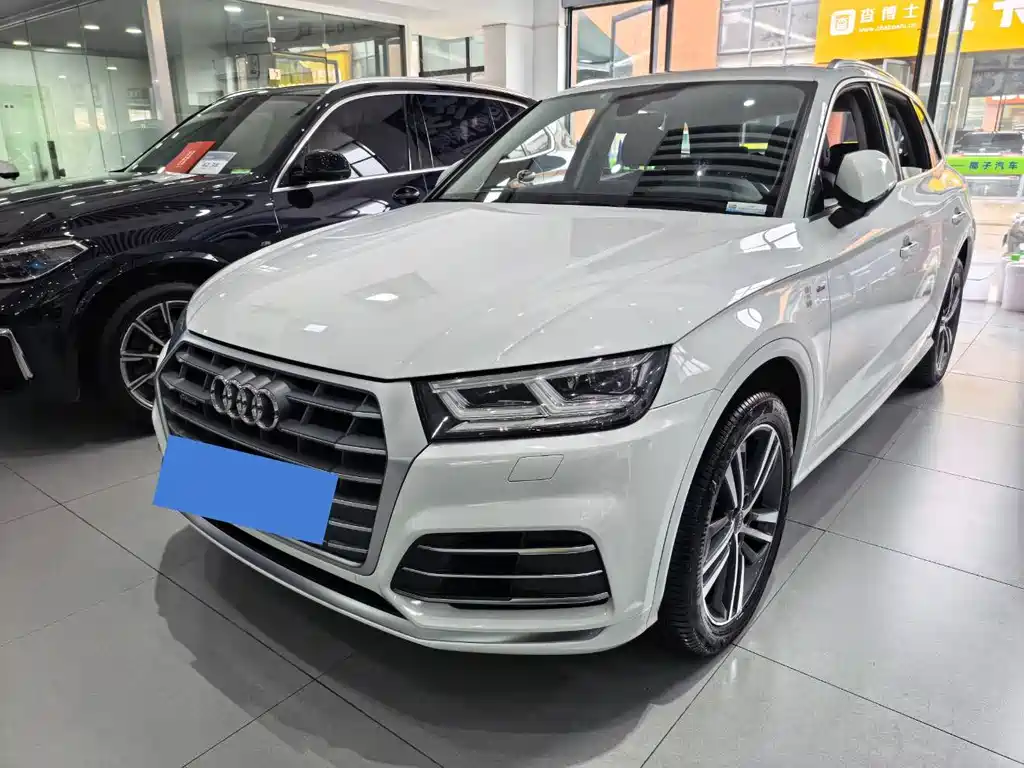 Audi Q5L 2021