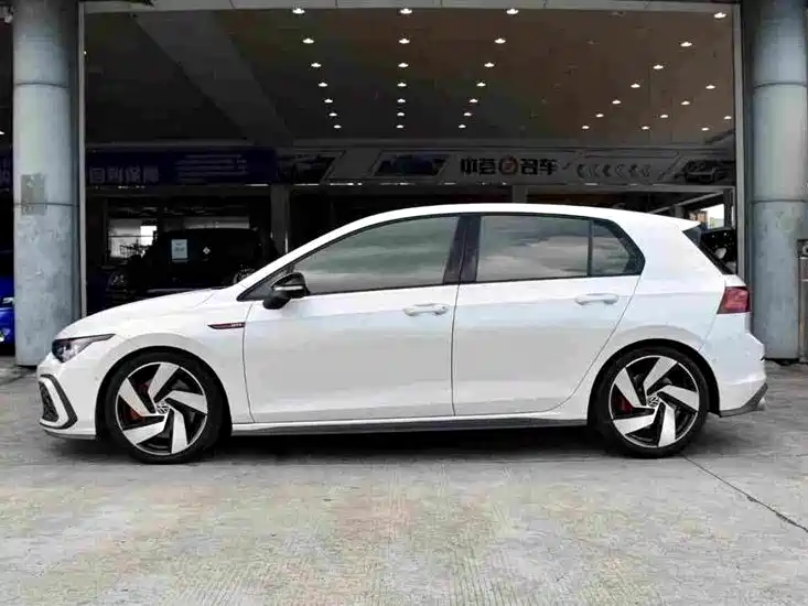 Volkswagen Golf GTI — миниатюра 9