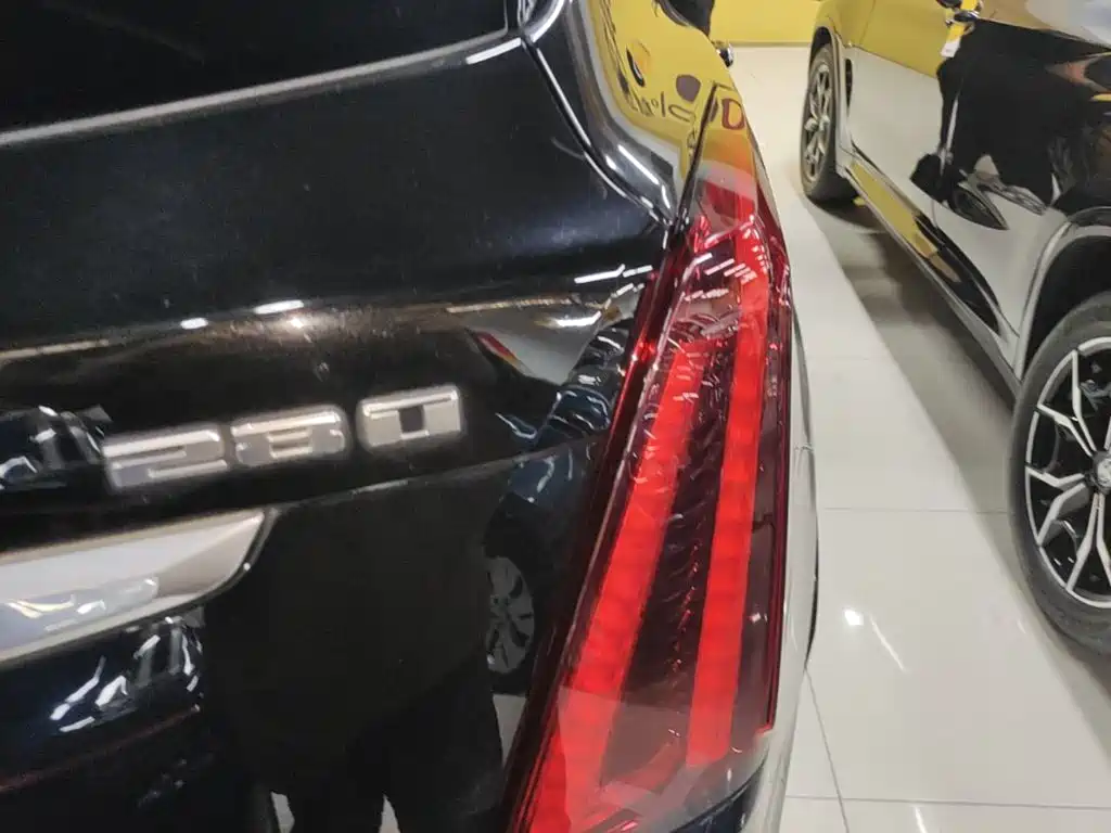 Cadillac XT5 — миниатюра 8