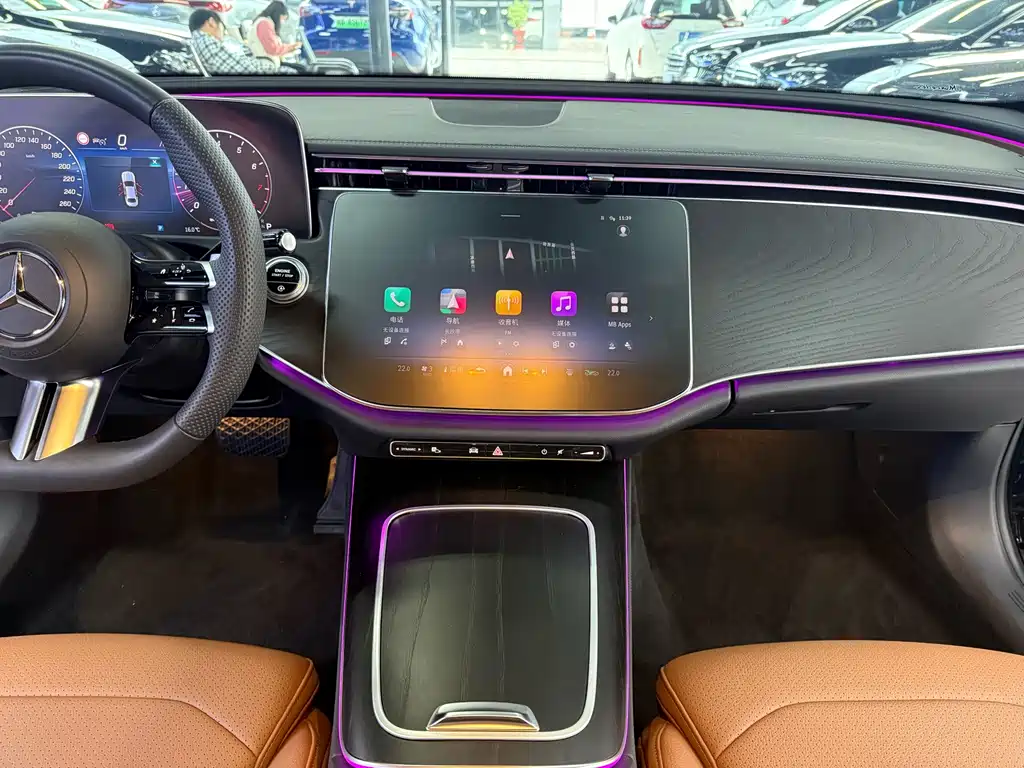Mercedes-Benz E-Class — миниатюра 15