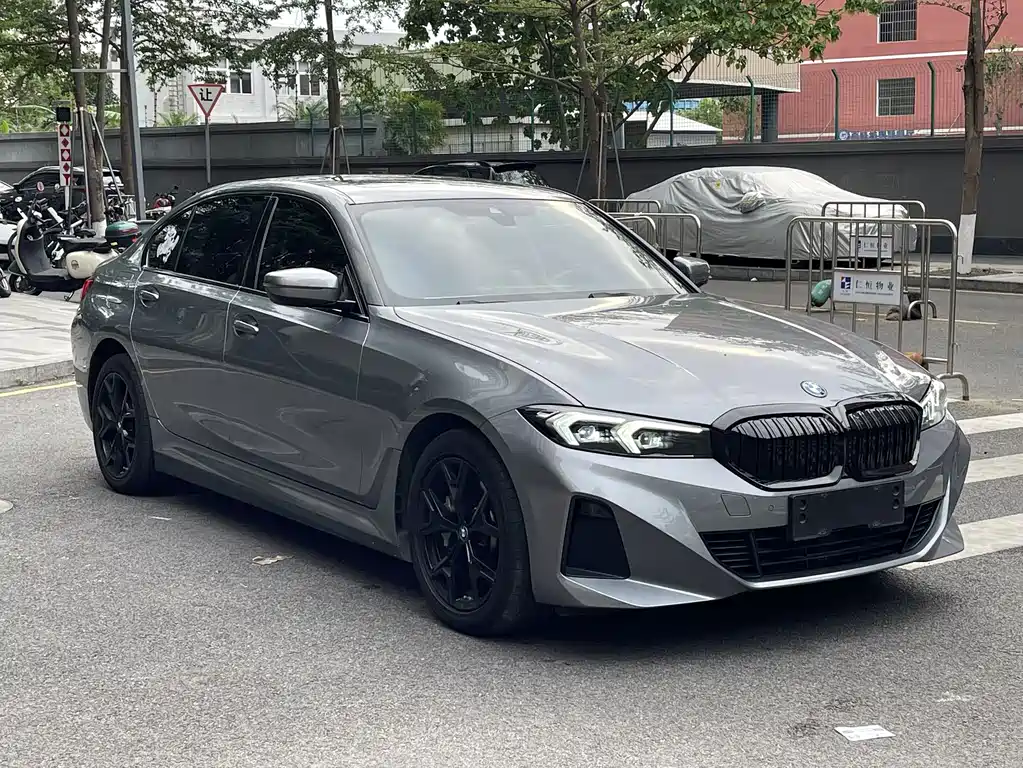 BMW i3 2022 eDrive 35 L