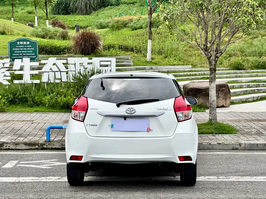 Toyota Yaris L Zhixuan YARiS L 2015 1.5E AT