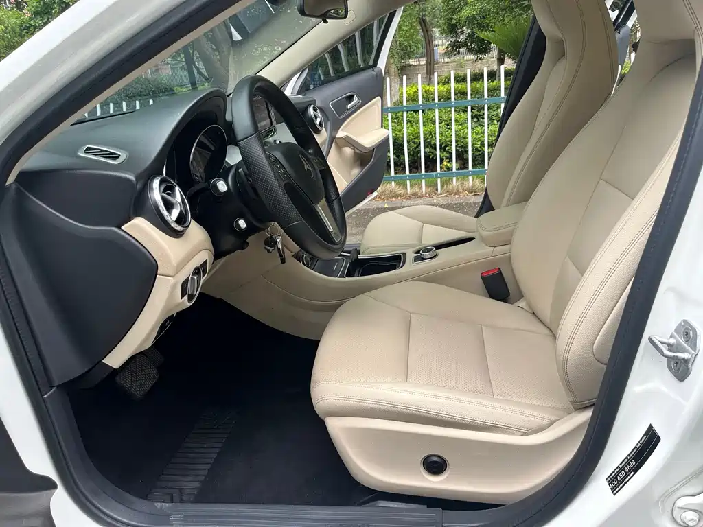 Mercedes-Benz GLA 2015 GLA 200
