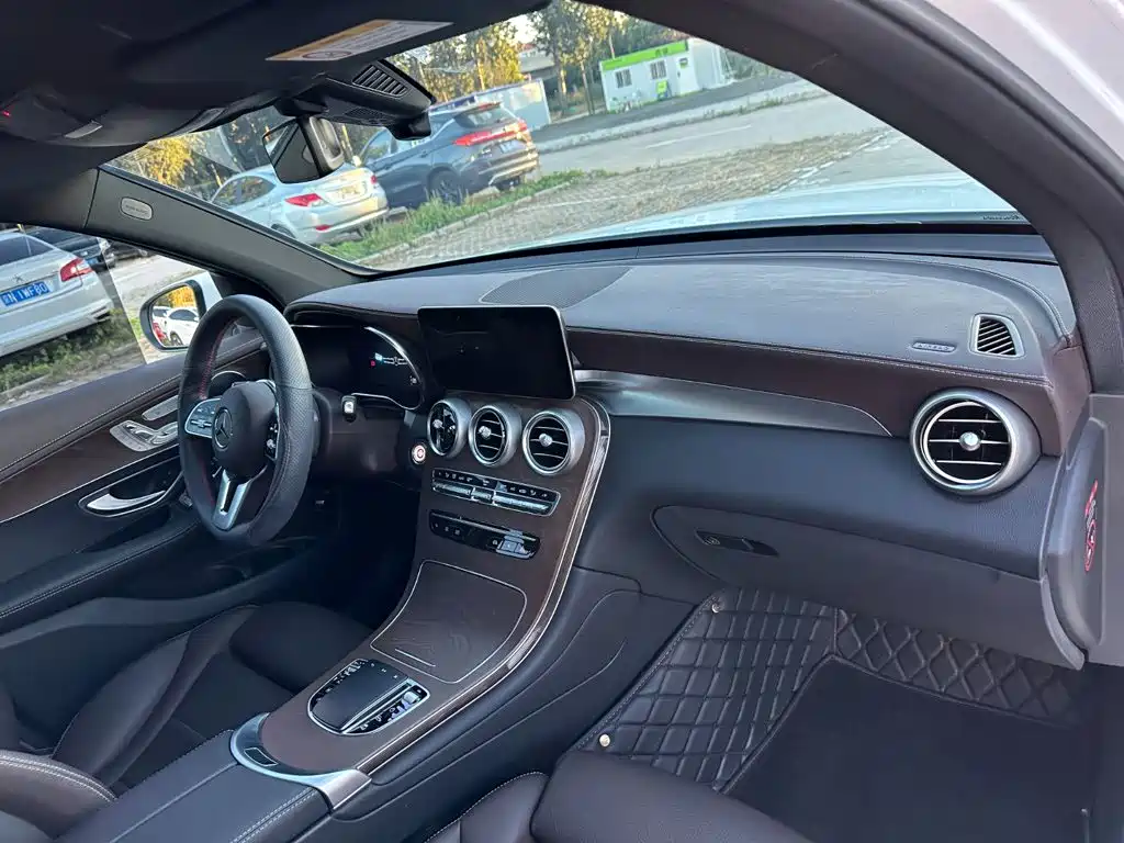 Mercedes-Benz GLC — миниатюра 15