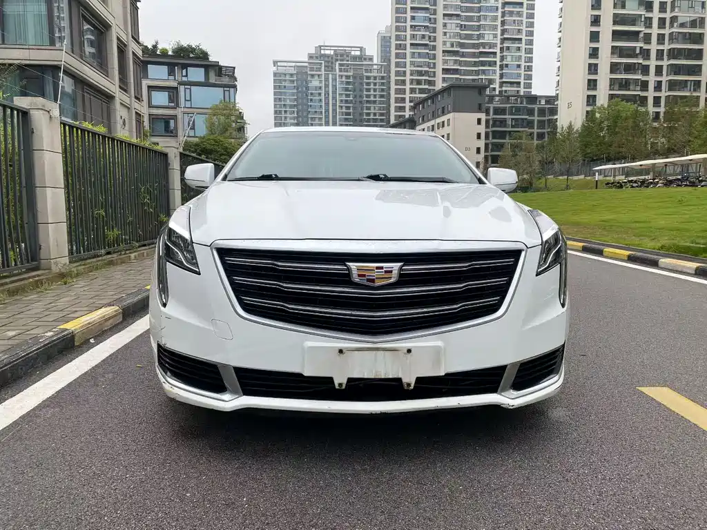 Cadillac XTS 2018 28T