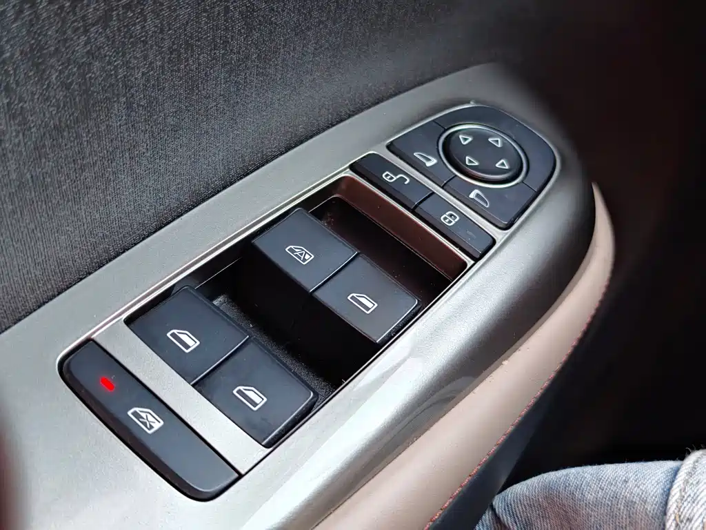BYD Dolphin — миниатюра 14