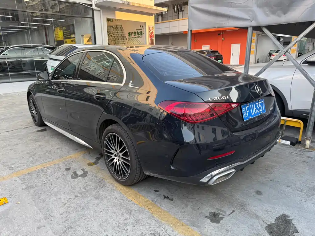 Mercedes-Benz C-Class — миниатюра 7