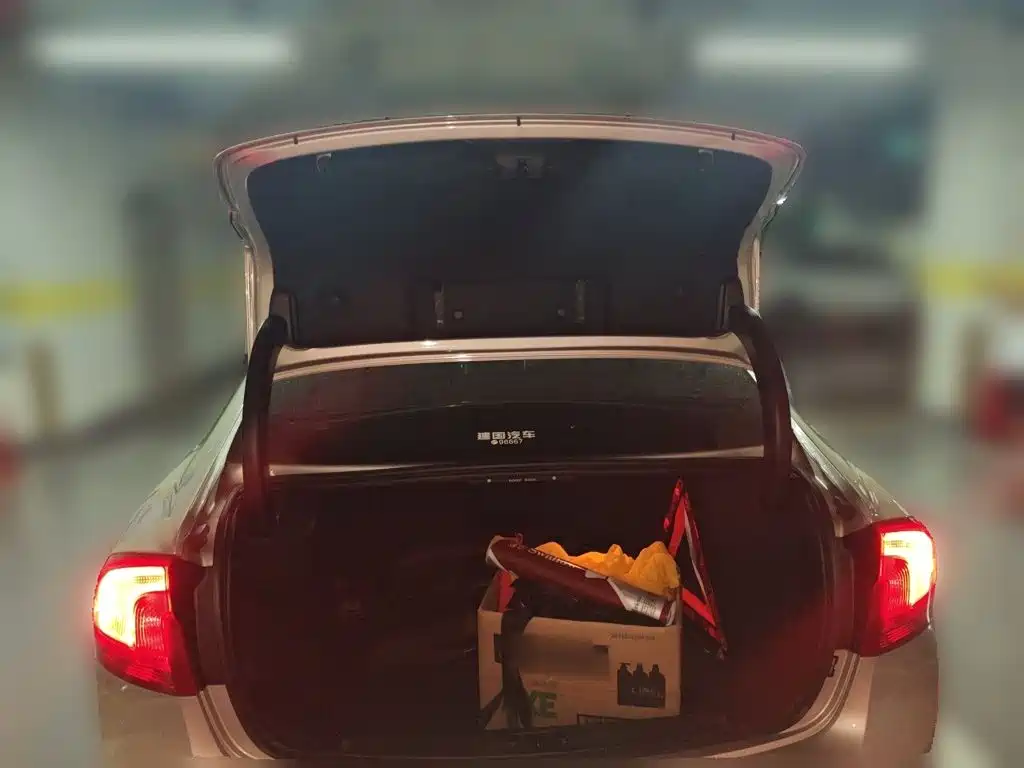 Volvo S60 — миниатюра 10